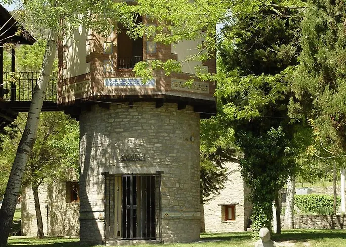 - Morillo De Tou Hostal Aínsa